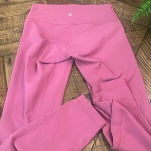 Lululemon Magenta/Pink  size 6 Wunder Under
